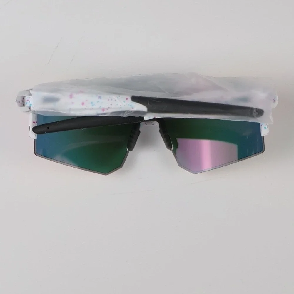 Ukoly Sports Sunglasses Wrap Shield White Paint Splatter Mirrored One Size NEW
